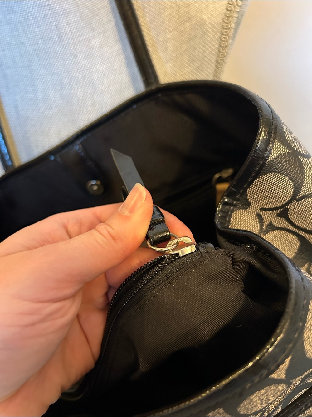 Coach Signature Large Tote in Gray with Black and Cream Stripe - Picture 8 of 9